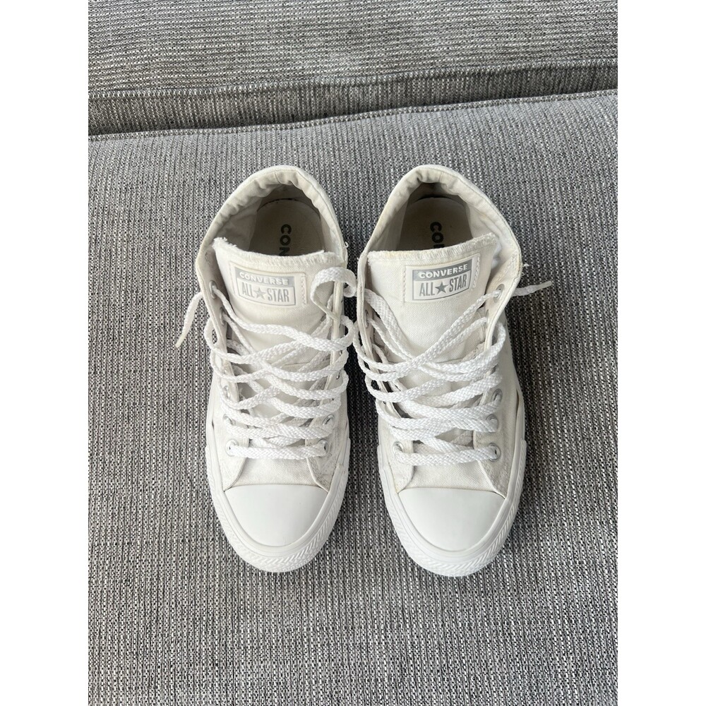 Women’s Converse Chuck Taylor Mid Top Sneakers White on White, Size 9 - Picture 2 of 7